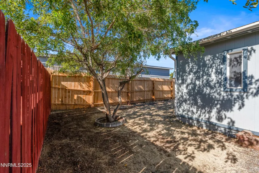 325 Parkland, Fernley, Nevada 89408, 2 Bedrooms Bedrooms, ,2 BathroomsBathrooms,Residential,Residential,Parkland,250057276