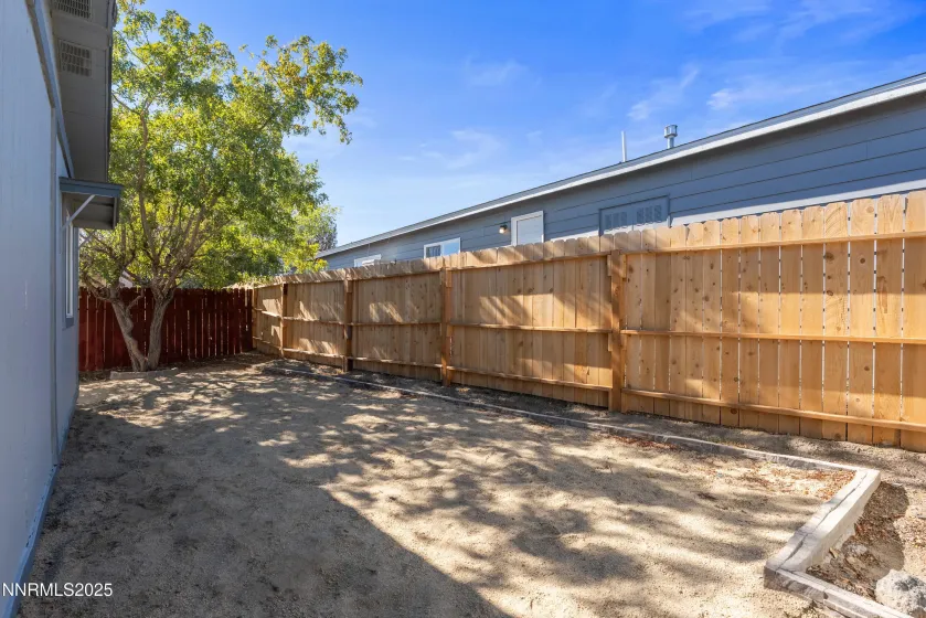 325 Parkland, Fernley, Nevada 89408, 2 Bedrooms Bedrooms, ,2 BathroomsBathrooms,Residential,Residential,Parkland,250057276