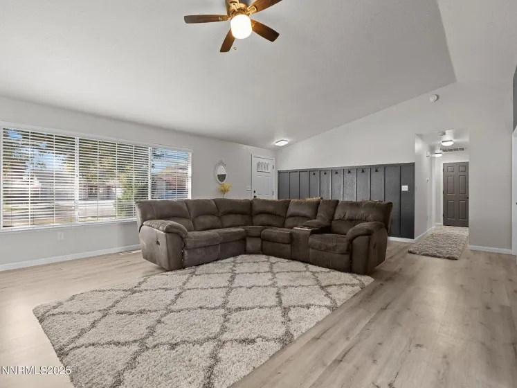 984 Mountain Park, Carson City, Nevada 89706, 3 Bedrooms Bedrooms, ,2 BathroomsBathrooms,Residential,Residential,Mountain Park,250057281