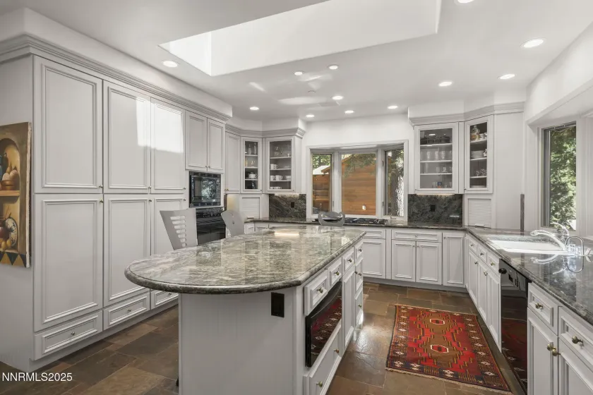 563 Tyner, Incline Village, Nevada 89451, 4 Bedrooms Bedrooms, ,5 BathroomsBathrooms,Residential,Residential,Tyner,250057286