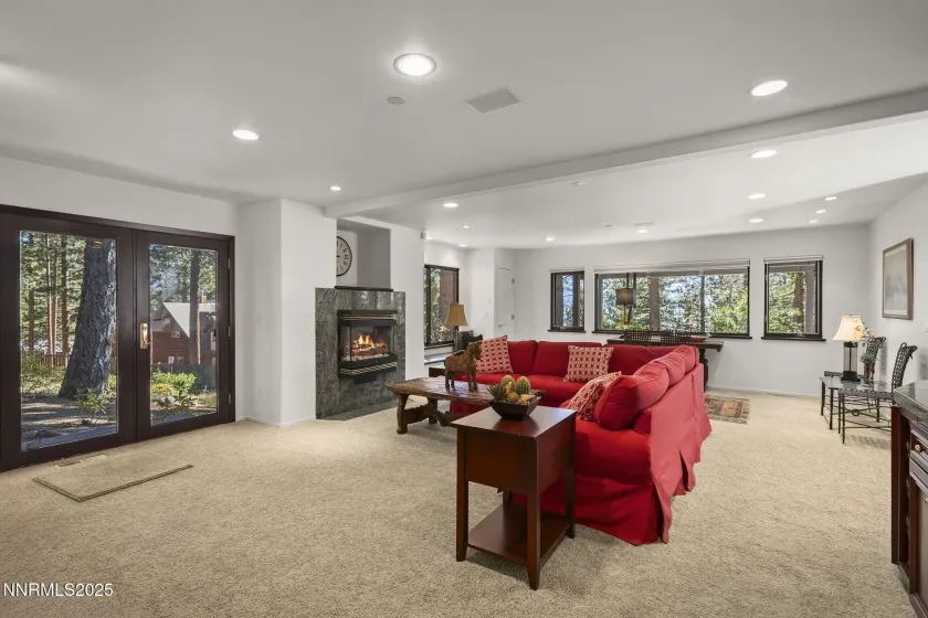 563 Tyner, Incline Village, Nevada 89451, 4 Bedrooms Bedrooms, ,5 BathroomsBathrooms,Residential,Residential,Tyner,250057286