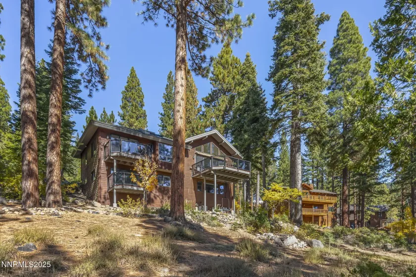 563 Tyner, Incline Village, Nevada 89451, 4 Bedrooms Bedrooms, ,5 BathroomsBathrooms,Residential,Residential,Tyner,250057286