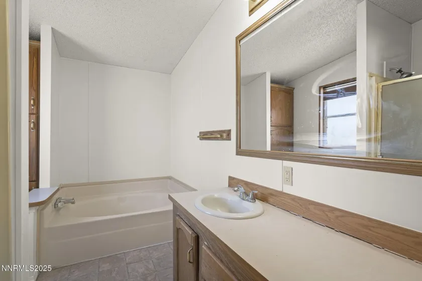 216 Garnet, Moundhouse, Nevada 89706, 2 Bedrooms Bedrooms, ,2 BathroomsBathrooms,Residential,Residential,Garnet,250057288