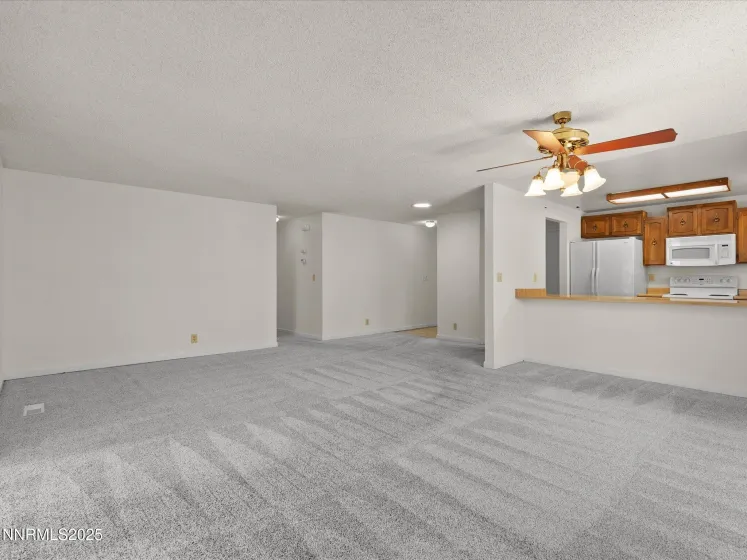 3239 Candelaria, Sparks, Nevada 89434, 3 Bedrooms Bedrooms, ,2 BathroomsBathrooms,Residential,Residential,Candelaria,250057290