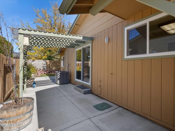 3239 Candelaria, Sparks, Nevada 89434, 3 Bedrooms Bedrooms, ,2 BathroomsBathrooms,Residential,Residential,Candelaria,250057290