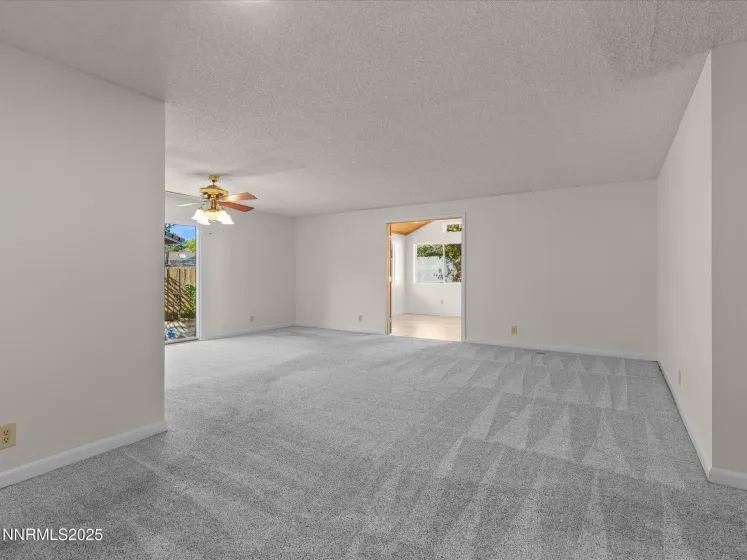 3239 Candelaria, Sparks, Nevada 89434, 3 Bedrooms Bedrooms, ,2 BathroomsBathrooms,Residential,Residential,Candelaria,250057290