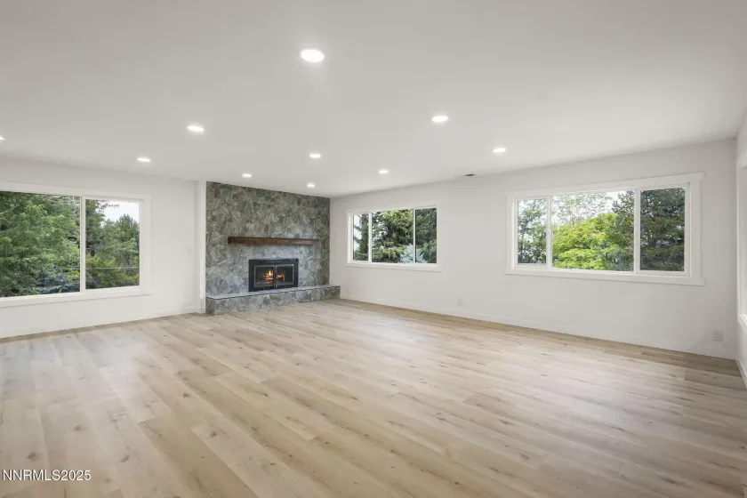 2920 Moana, Reno, Nevada 89509, 4 Bedrooms Bedrooms, ,2 BathroomsBathrooms,Residential,Residential,Moana,250054128