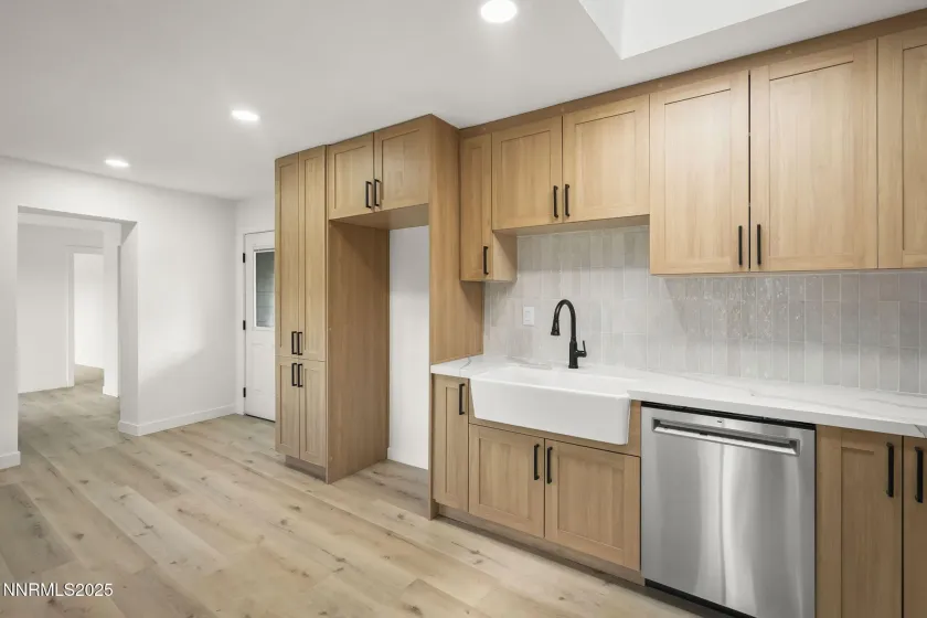 2920 Moana, Reno, Nevada 89509, 4 Bedrooms Bedrooms, ,2 BathroomsBathrooms,Residential,Residential,Moana,250054128