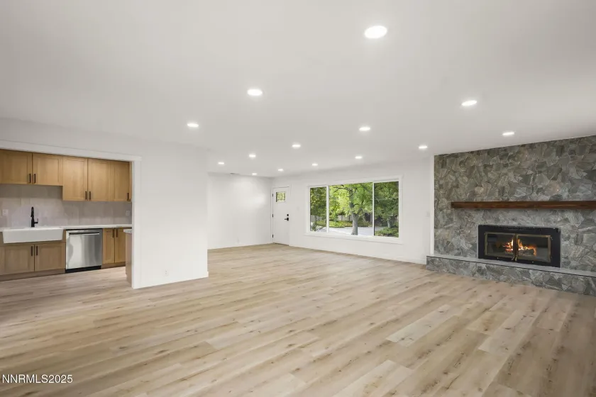 2920 Moana, Reno, Nevada 89509, 4 Bedrooms Bedrooms, ,2 BathroomsBathrooms,Residential,Residential,Moana,250054128