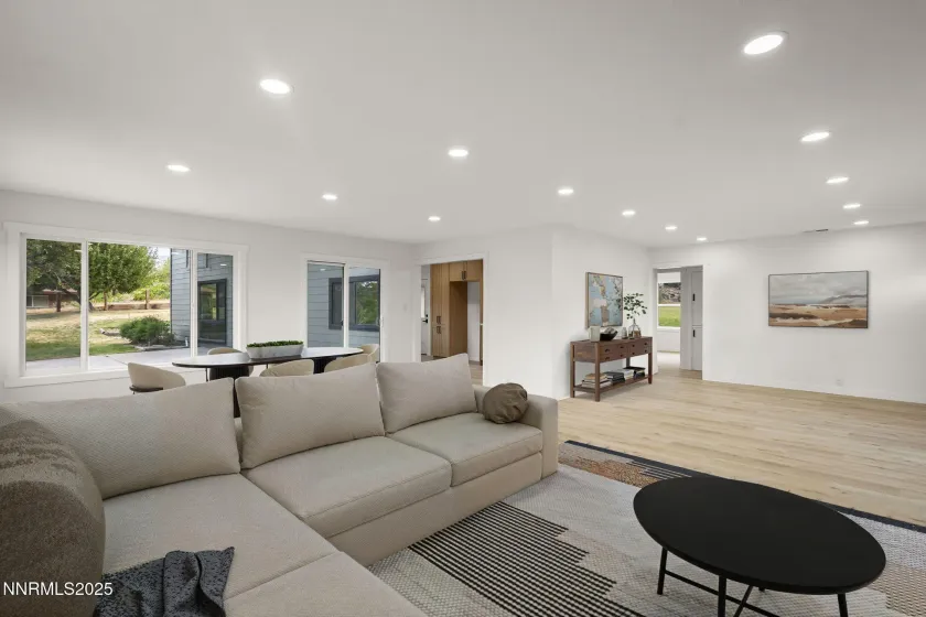 2920 Moana, Reno, Nevada 89509, 4 Bedrooms Bedrooms, ,2 BathroomsBathrooms,Residential,Residential,Moana,250054128