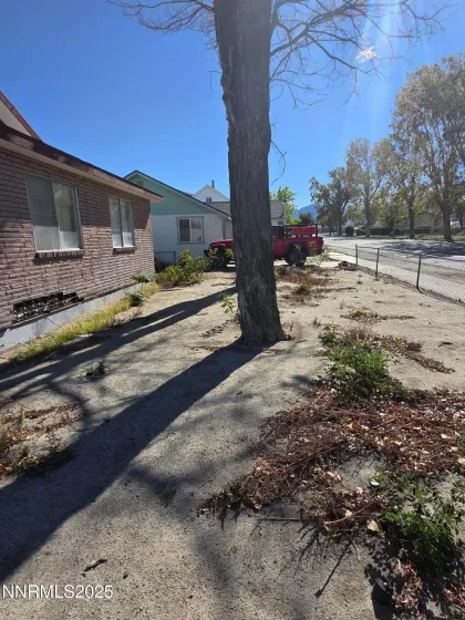 306 6th, Hawthorne, Nevada 89415, 2 Bedrooms Bedrooms, ,2 BathroomsBathrooms,Residential,Residential,6th,250057291