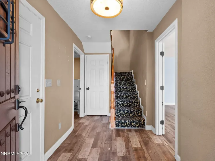 8120 Leroy, Reno, Nevada 89523, 3 Bedrooms Bedrooms, ,3 BathroomsBathrooms,Residential,Residential,Leroy,250057294