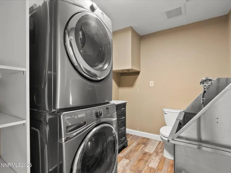 8120 Leroy, Reno, Nevada 89523, 3 Bedrooms Bedrooms, ,3 BathroomsBathrooms,Residential,Residential,Leroy,250057294
