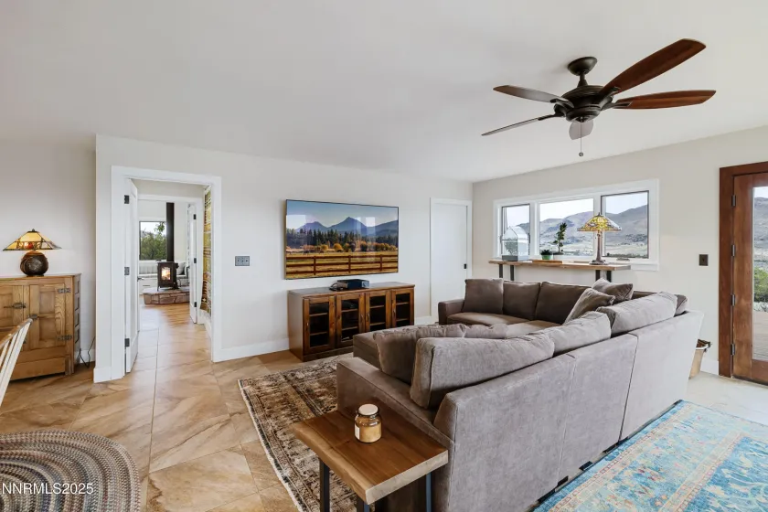 110 Moonstone, Reno, Nevada 89508, 2 Bedrooms Bedrooms, ,3 BathroomsBathrooms,Residential,Residential,Moonstone,250057297
