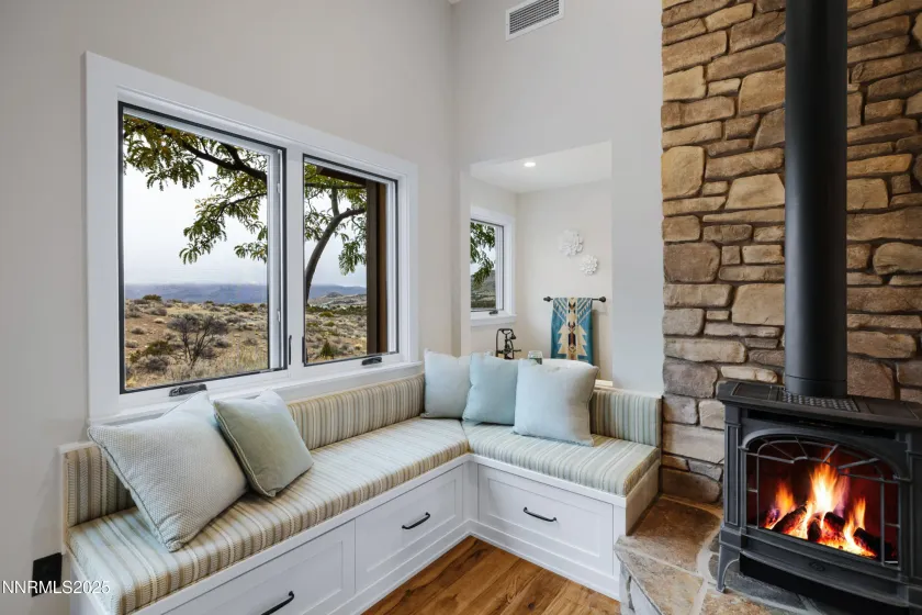 110 Moonstone, Reno, Nevada 89508, 2 Bedrooms Bedrooms, ,3 BathroomsBathrooms,Residential,Residential,Moonstone,250057297