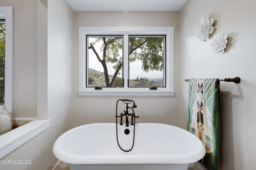 110 Moonstone, Reno, Nevada 89508, 2 Bedrooms Bedrooms, ,3 BathroomsBathrooms,Residential,Residential,Moonstone,250057297