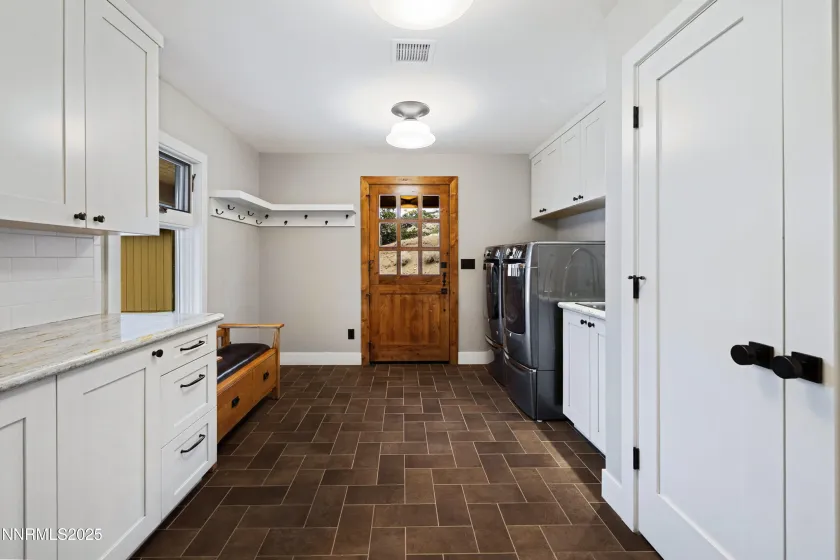 110 Moonstone, Reno, Nevada 89508, 2 Bedrooms Bedrooms, ,3 BathroomsBathrooms,Residential,Residential,Moonstone,250057297