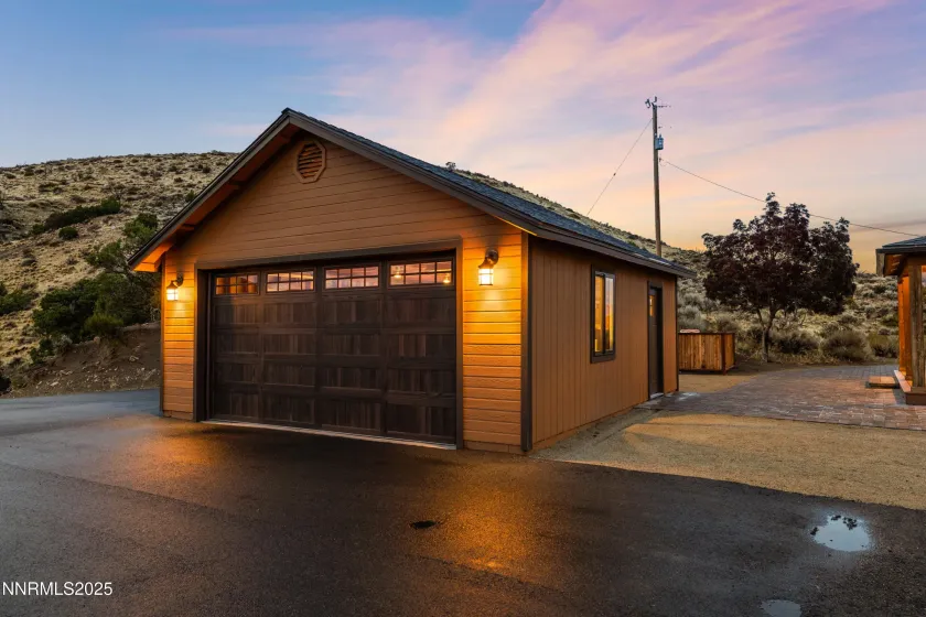110 Moonstone, Reno, Nevada 89508, 2 Bedrooms Bedrooms, ,3 BathroomsBathrooms,Residential,Residential,Moonstone,250057297