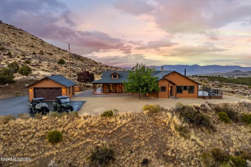 110 Moonstone, Reno, Nevada 89508, 2 Bedrooms Bedrooms, ,3 BathroomsBathrooms,Residential,Residential,Moonstone,250057297