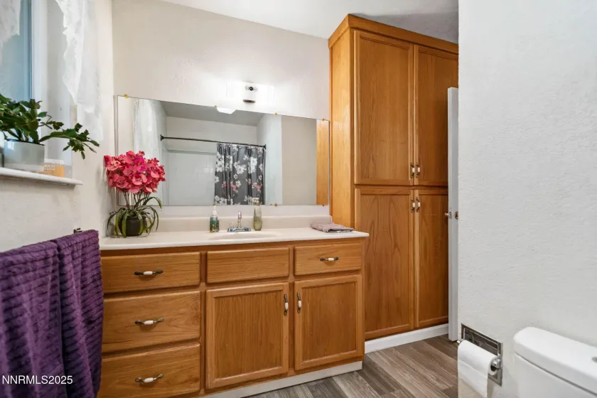 460 Overland, Carson City, Nevada 89701, 3 Bedrooms Bedrooms, ,3 BathroomsBathrooms,Residential,Residential,Overland,250057299