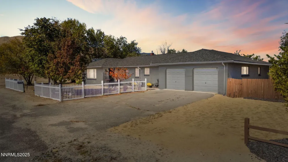460 Overland, Carson City, Nevada 89701, 3 Bedrooms Bedrooms, ,3 BathroomsBathrooms,Residential,Residential,Overland,250057299