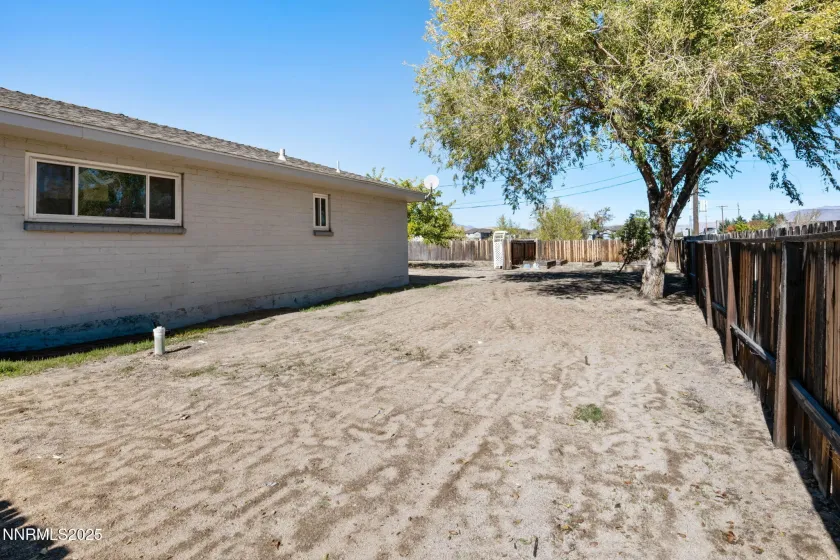 460 Overland, Carson City, Nevada 89701, 3 Bedrooms Bedrooms, ,3 BathroomsBathrooms,Residential,Residential,Overland,250057299