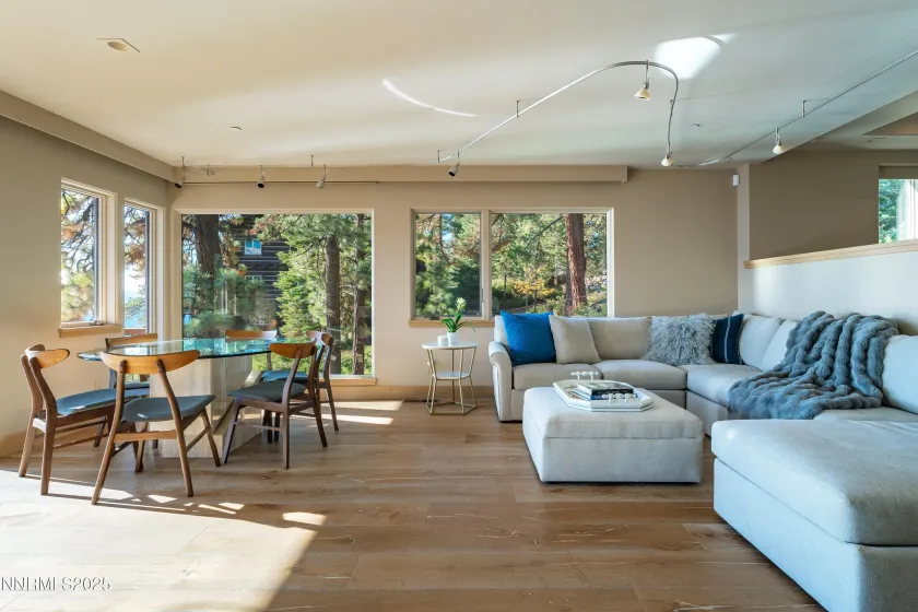 120 State Route 28, Crystal Bay, Nevada 89402, 2 Bedrooms Bedrooms, ,3 BathroomsBathrooms,Residential,Residential,State Route 28,250057302