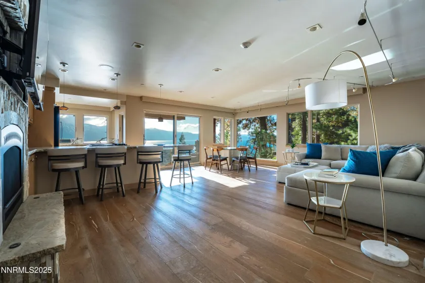 120 State Route 28, Crystal Bay, Nevada 89402, 2 Bedrooms Bedrooms, ,3 BathroomsBathrooms,Residential,Residential,State Route 28,250057302