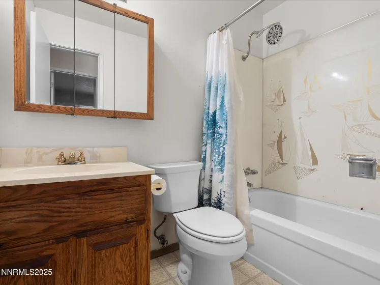 7580 Yorkshire, Reno, Nevada 89506, 4 Bedrooms Bedrooms, ,2 BathroomsBathrooms,Residential,Residential,Yorkshire,250057313