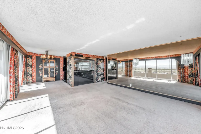 100 Arlington, Reno, Nevada 89501, 2 Bedrooms Bedrooms, ,2 BathroomsBathrooms,Residential,Residential,Arlington,250057315