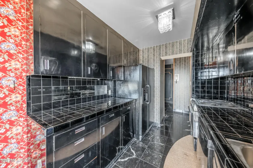100 Arlington, Reno, Nevada 89501, 2 Bedrooms Bedrooms, ,2 BathroomsBathrooms,Residential,Residential,Arlington,250057315