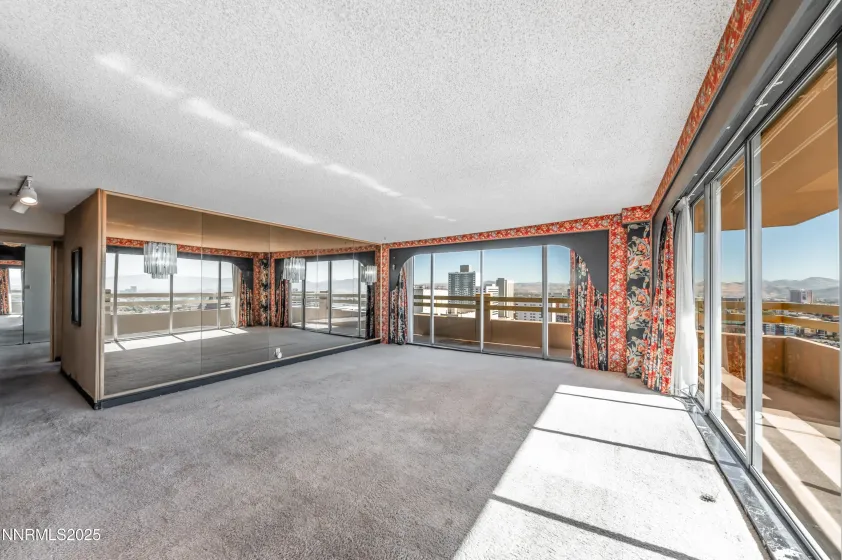 100 Arlington, Reno, Nevada 89501, 2 Bedrooms Bedrooms, ,2 BathroomsBathrooms,Residential,Residential,Arlington,250057315