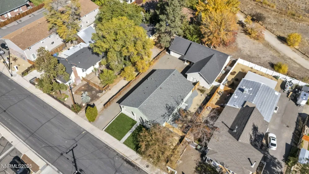 1421 Mission, Gardnerville, Nevada 89410, ,Residential Income,Residential,Mission,250057317