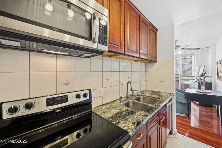 100 Arlington, Reno, Nevada 89501, ,1 BathroomBathrooms,Residential,Residential,Arlington,250057324