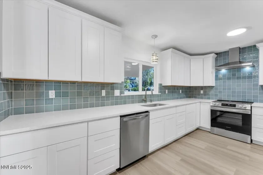 7702 Southmoor, Reno, Nevada 89502, 3 Bedrooms Bedrooms, ,3 BathroomsBathrooms,Residential,Residential,Southmoor,250057335