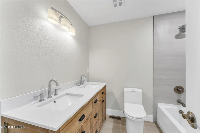 7702 Southmoor, Reno, Nevada 89502, 3 Bedrooms Bedrooms, ,3 BathroomsBathrooms,Residential,Residential,Southmoor,250057335