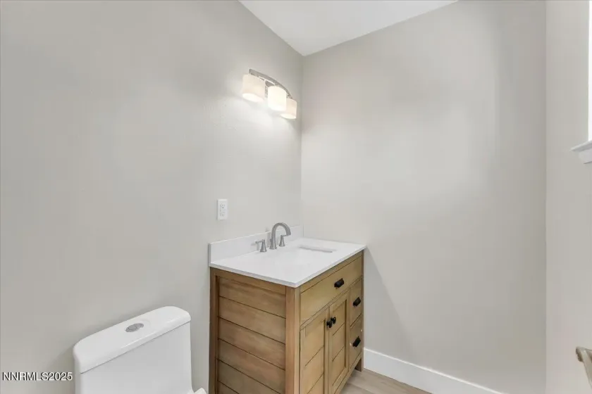 7702 Southmoor, Reno, Nevada 89502, 3 Bedrooms Bedrooms, ,3 BathroomsBathrooms,Residential,Residential,Southmoor,250057335