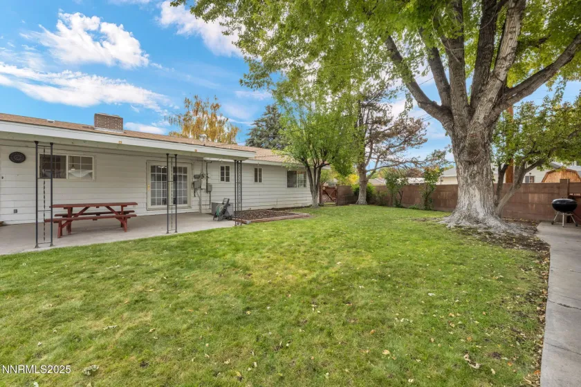 307 California, Yerington, Nevada 89447, 4 Bedrooms Bedrooms, ,3 BathroomsBathrooms,Residential,Residential,California,250057339