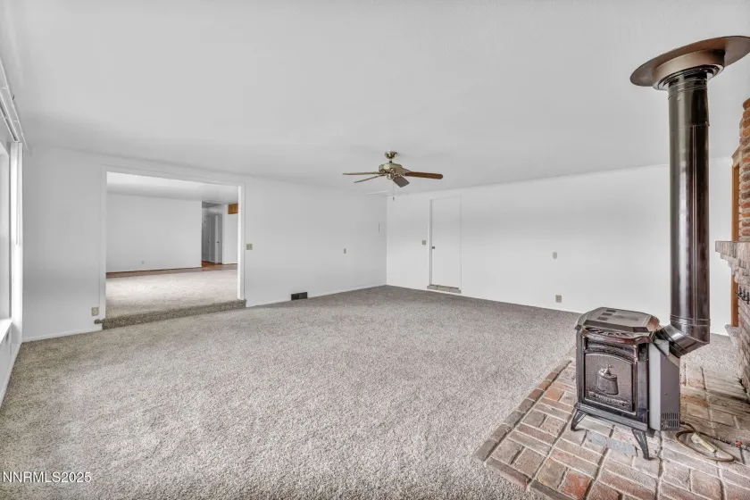 307 California, Yerington, Nevada 89447, 4 Bedrooms Bedrooms, ,3 BathroomsBathrooms,Residential,Residential,California,250057339