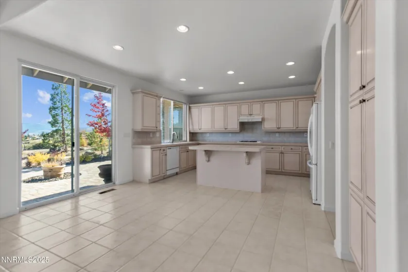 3200 Old Coach, Reno, Nevada 89511, 2 Bedrooms Bedrooms, ,3 BathroomsBathrooms,Residential,Residential,Old Coach,250057342