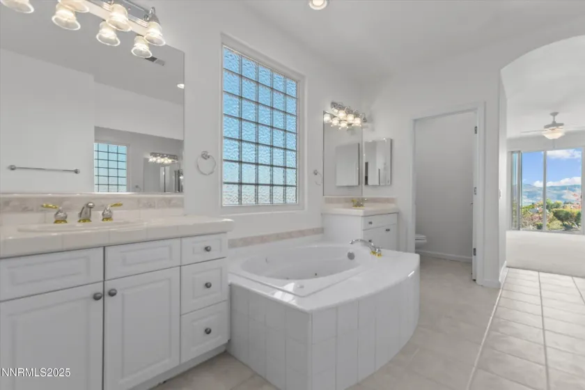 3200 Old Coach, Reno, Nevada 89511, 2 Bedrooms Bedrooms, ,3 BathroomsBathrooms,Residential,Residential,Old Coach,250057342