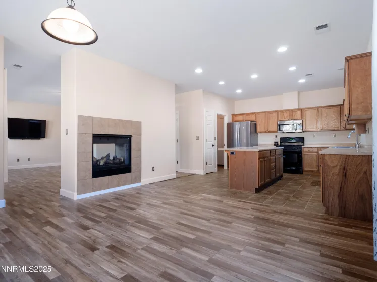 300 Golden Pick, Dayton, Nevada 89403, 3 Bedrooms Bedrooms, ,2 BathroomsBathrooms,Residential,Residential,Golden Pick,250057344