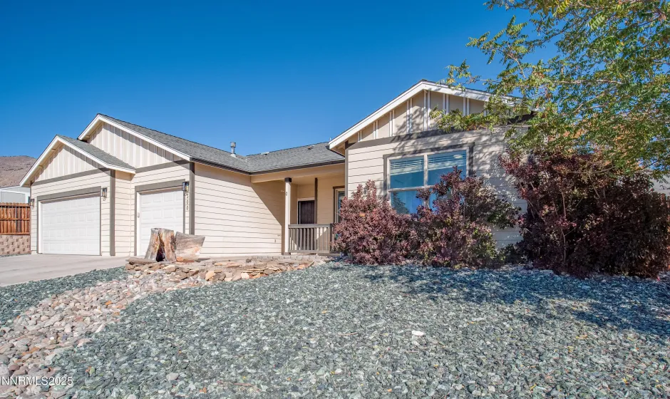 300 Golden Pick, Dayton, Nevada 89403, 3 Bedrooms Bedrooms, ,2 BathroomsBathrooms,Residential,Residential,Golden Pick,250057344