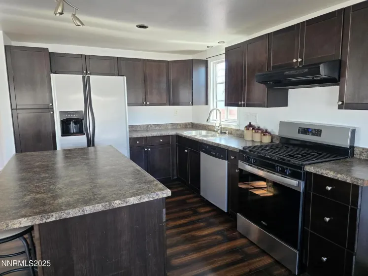 1110 4th, Hawthorne, Nevada 89415, 1 Bedroom Bedrooms, ,1 BathroomBathrooms,Residential,Residential,4th,250057355