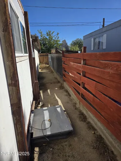 1110 4th, Hawthorne, Nevada 89415, 1 Bedroom Bedrooms, ,1 BathroomBathrooms,Residential,Residential,4th,250057355