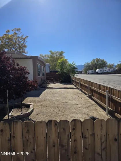 1110 4th, Hawthorne, Nevada 89415, 1 Bedroom Bedrooms, ,1 BathroomBathrooms,Residential,Residential,4th,250057355