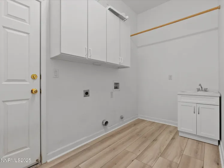 10316 Sterling View, Reno, Nevada 89521, 3 Bedrooms Bedrooms, ,3 BathroomsBathrooms,Residential,Residential,Sterling View,250057359