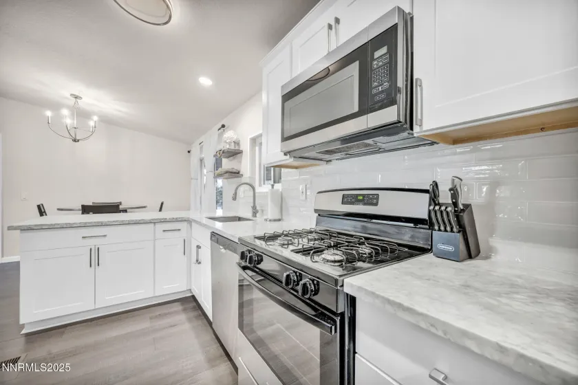 4970 Newport, Reno, Nevada 89506, 3 Bedrooms Bedrooms, ,2 BathroomsBathrooms,Residential,Residential,Newport,250057360