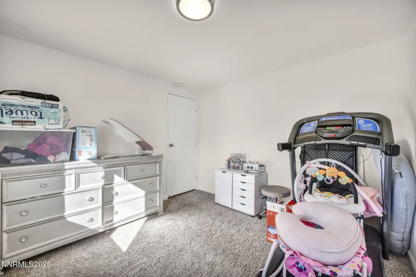 4970 Newport, Reno, Nevada 89506, 3 Bedrooms Bedrooms, ,2 BathroomsBathrooms,Residential,Residential,Newport,250057360
