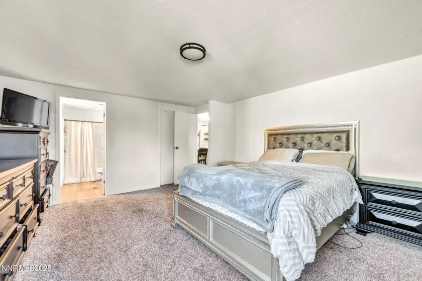 4970 Newport, Reno, Nevada 89506, 3 Bedrooms Bedrooms, ,2 BathroomsBathrooms,Residential,Residential,Newport,250057360
